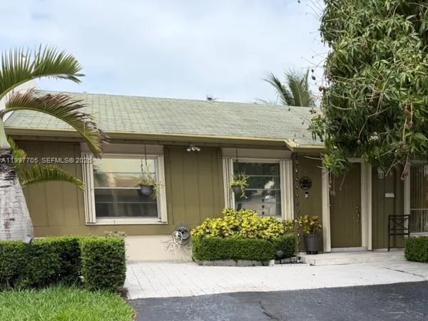 $469,999 | 11906 Southwest 110th St Circle East, Miami, FL 33186