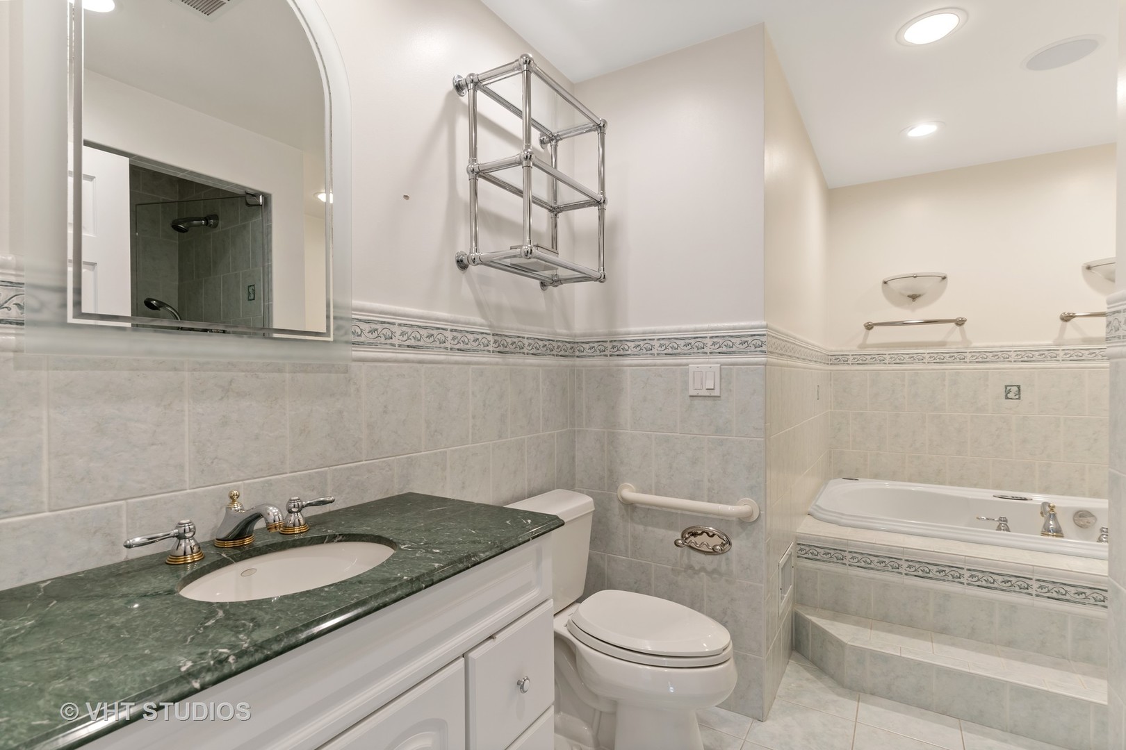 1710 Ridge Road Highland Park, IL 60035 - Photo 25 of 35