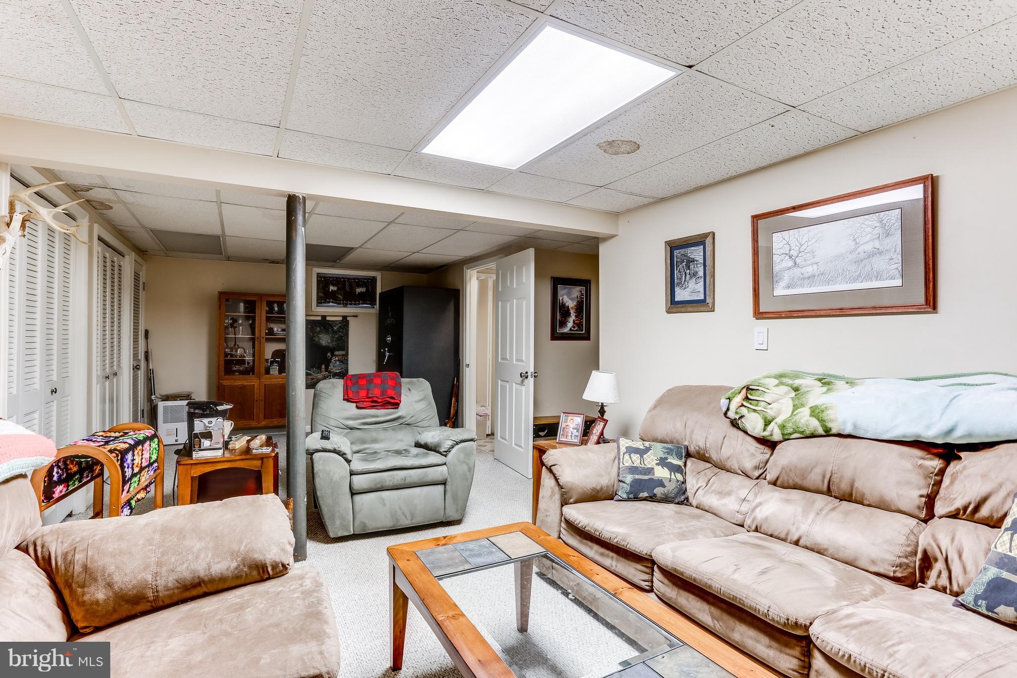 2229 Gablehammer Road Westminster, MD 21157 - Photo 18 of 30 a living room with furniture and a window