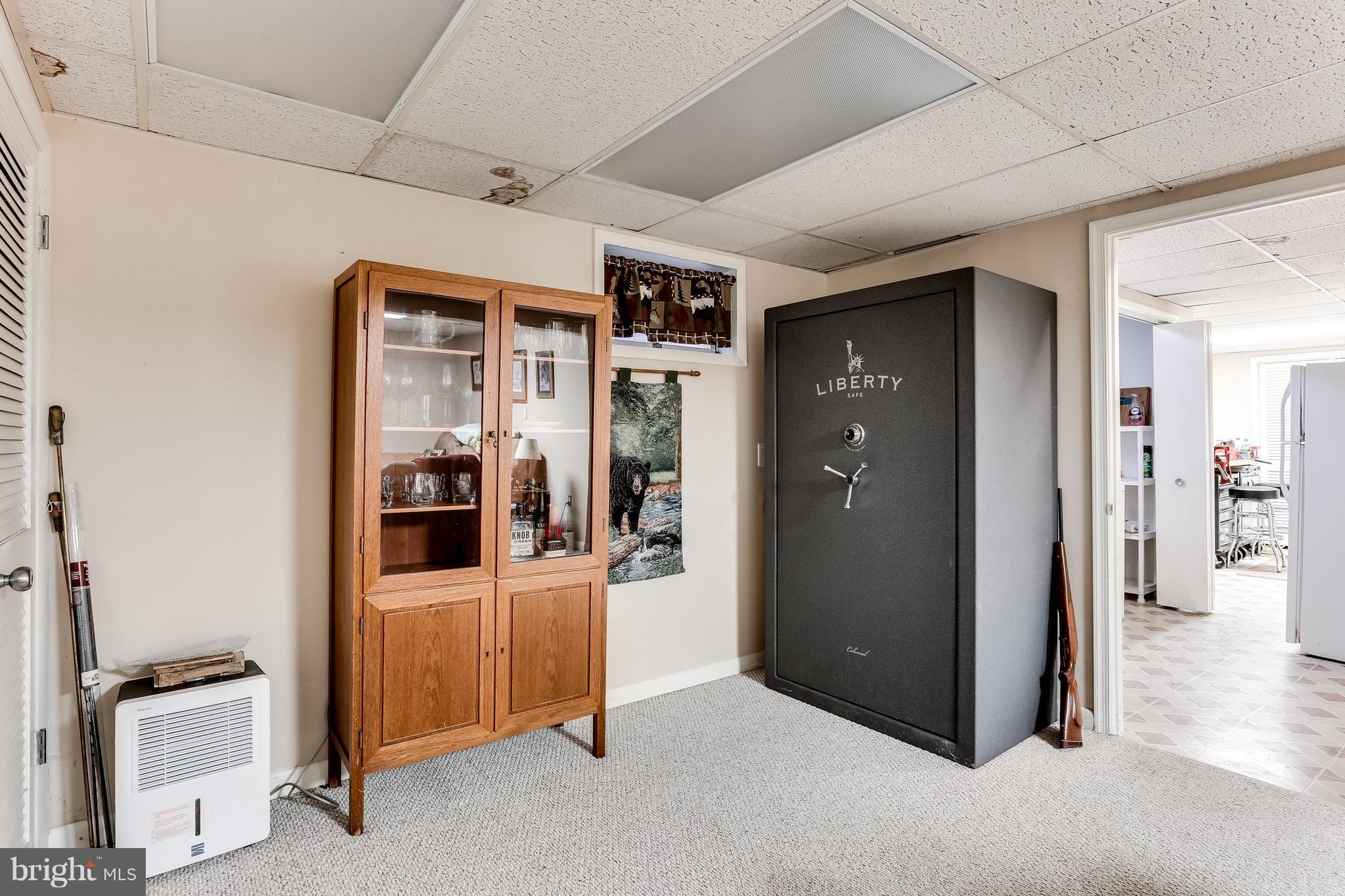 2229 Gablehammer Road Westminster, MD 21157 - Photo 20 of 30 en empty room with wooden floor and windows