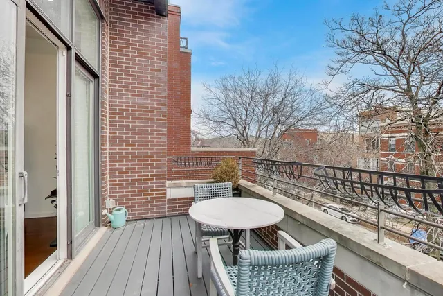 $825,000 | 1044 North Wolcott Avenue, Unit 3, Chicago, IL 60622