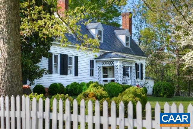 1928 Little Creek Road Dillwyn, VA 23936 - Photo 5 of 15 a front view of a house with a garden