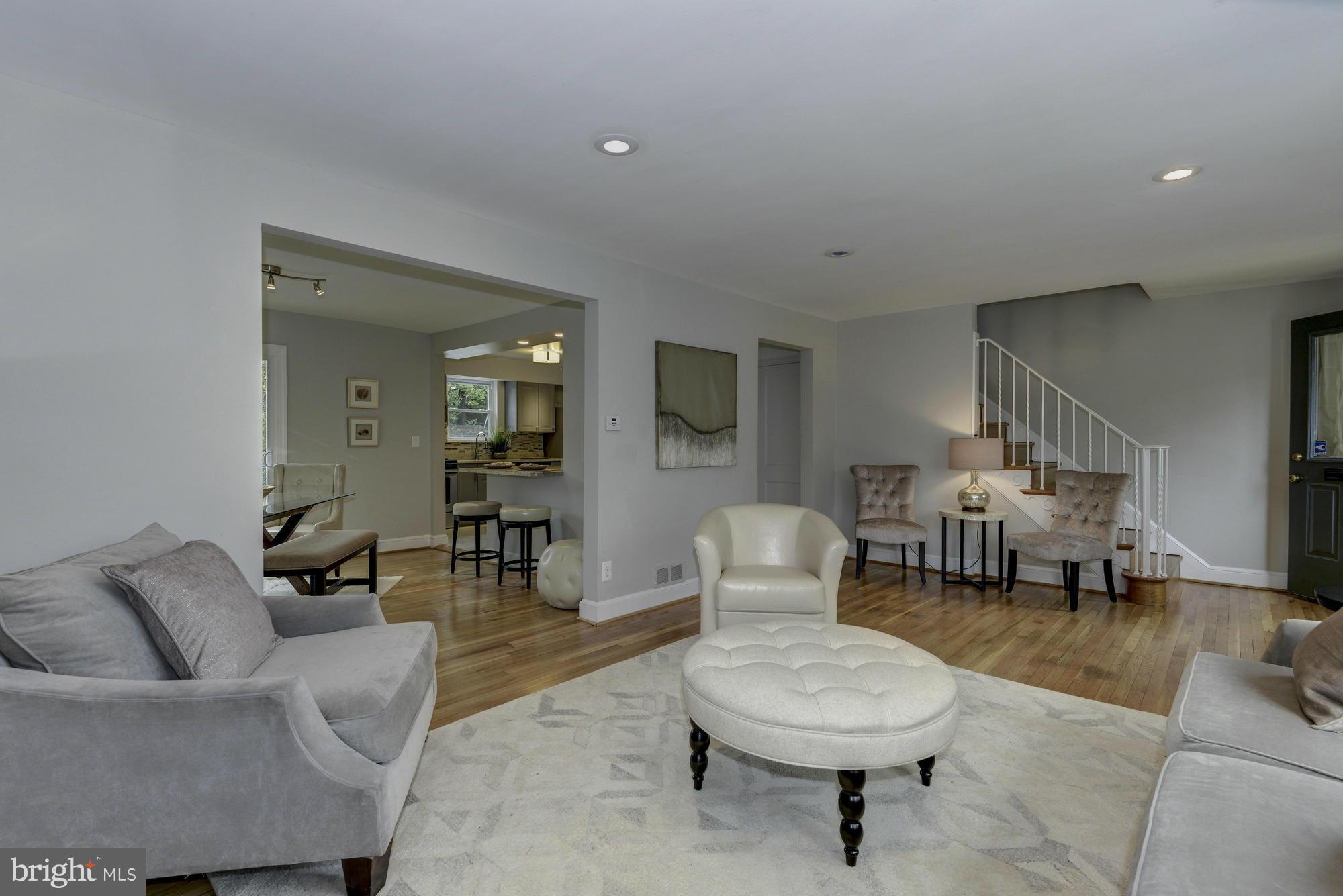 204 Indian Spring Drive Silver Spring, MD 20901 - Photo 6 of 25 Living Room