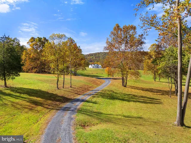 $2,099,900 | 4050 Carrington Road, Markham, VA 22643