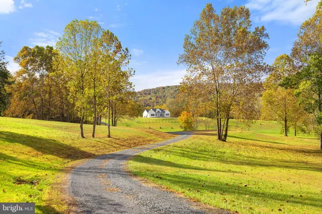 $2,099,900 | 4050 Carrington Road, Markham, VA 22643