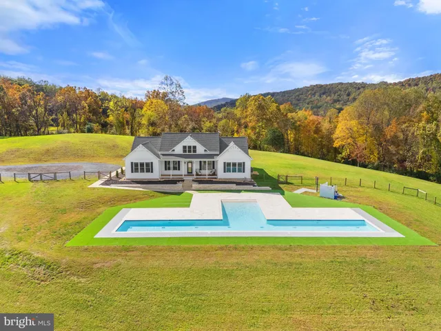 $2,099,900 | 4050 Carrington Road, Markham, VA 22643