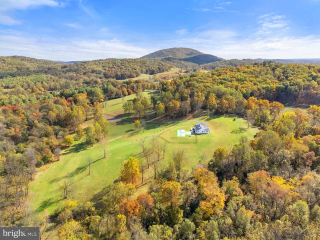 $2,099,900 | 4050 Carrington Road, Markham, VA 22643