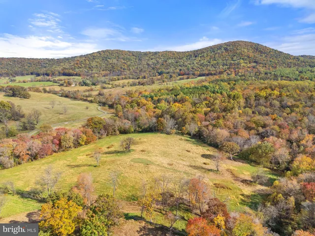 $2,099,900 | 4050 Carrington Road, Markham, VA 22643