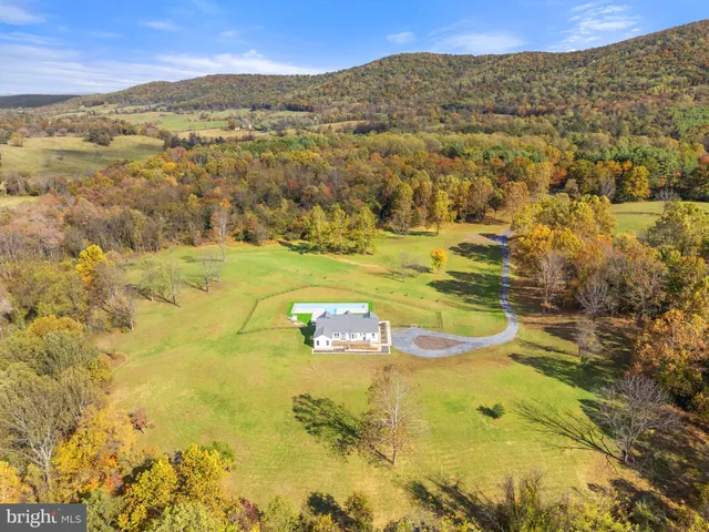 $2,099,900 | 4050 Carrington Road, Markham, VA 22643