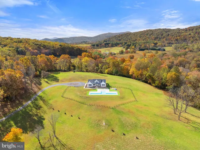 $2,099,900 | 4050 Carrington Road, Markham, VA 22643