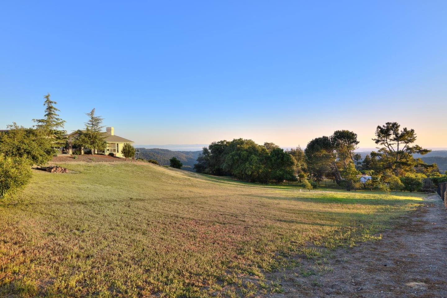 19 Ocean View Road Los Gatos, CA 95033 - Photo 26 of 38 Gallery Image 26