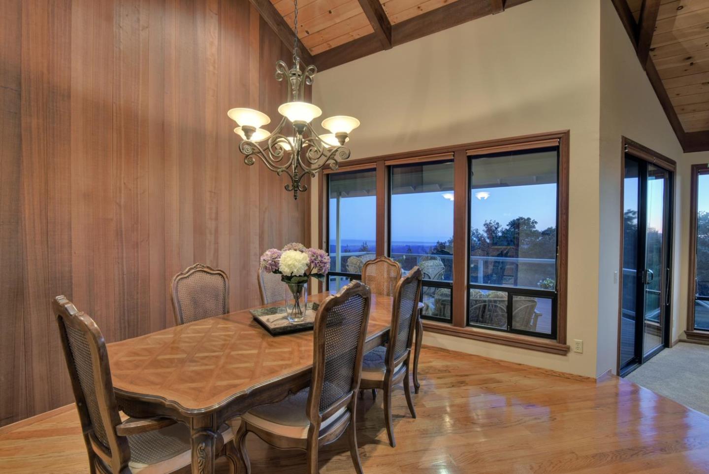 19 Ocean View Road Los Gatos, CA 95033 - Photo 10 of 38 Gallery Image 10
