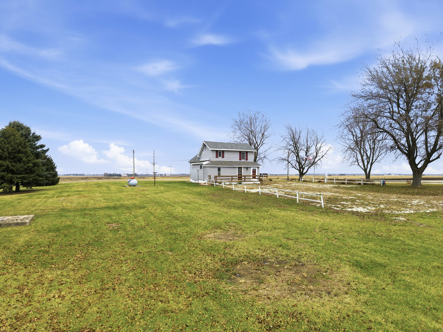 901 Hermann Road Lee, IL 60530 - Photo 36 of 42 a view of an ocean and beach