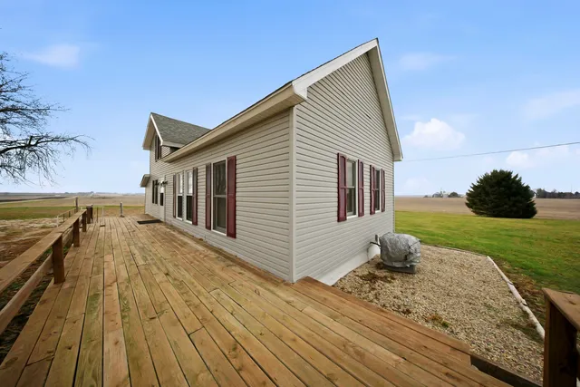 $209,000 | 901 Hermann Road, Lee, IL 60530