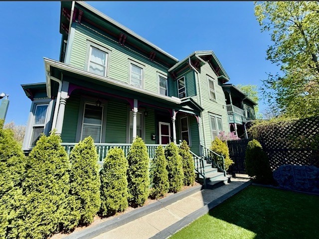 127-129 Thompson Street Springfield, MA 01109 - Photo 1 of 39