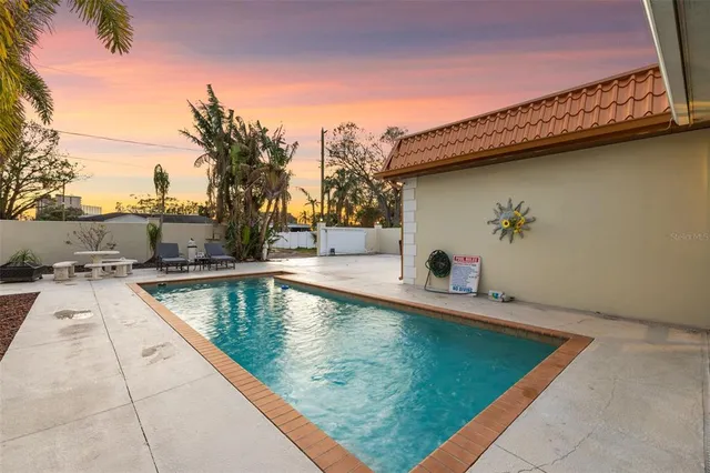 $9,750 | 7100 Park Street South, St. Petersburg, FL 33707