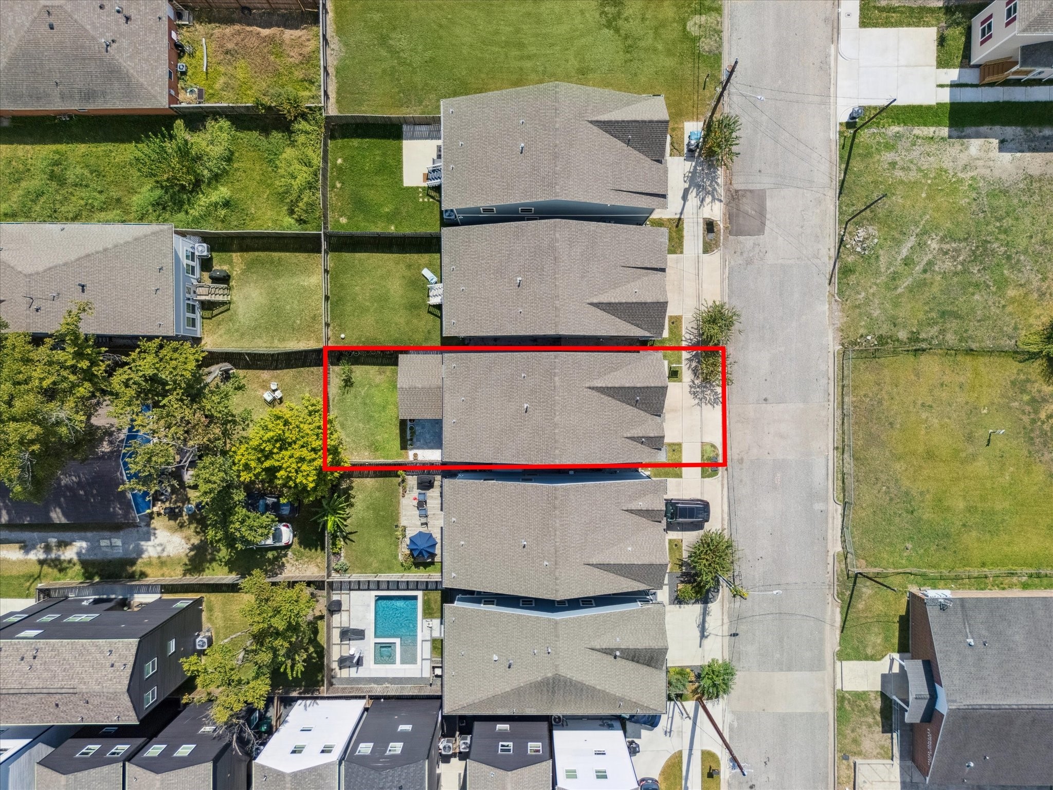 3404 Castor Street Houston, TX 77022 - Photo 27 of 30 an aerial view of houses with outdoor space