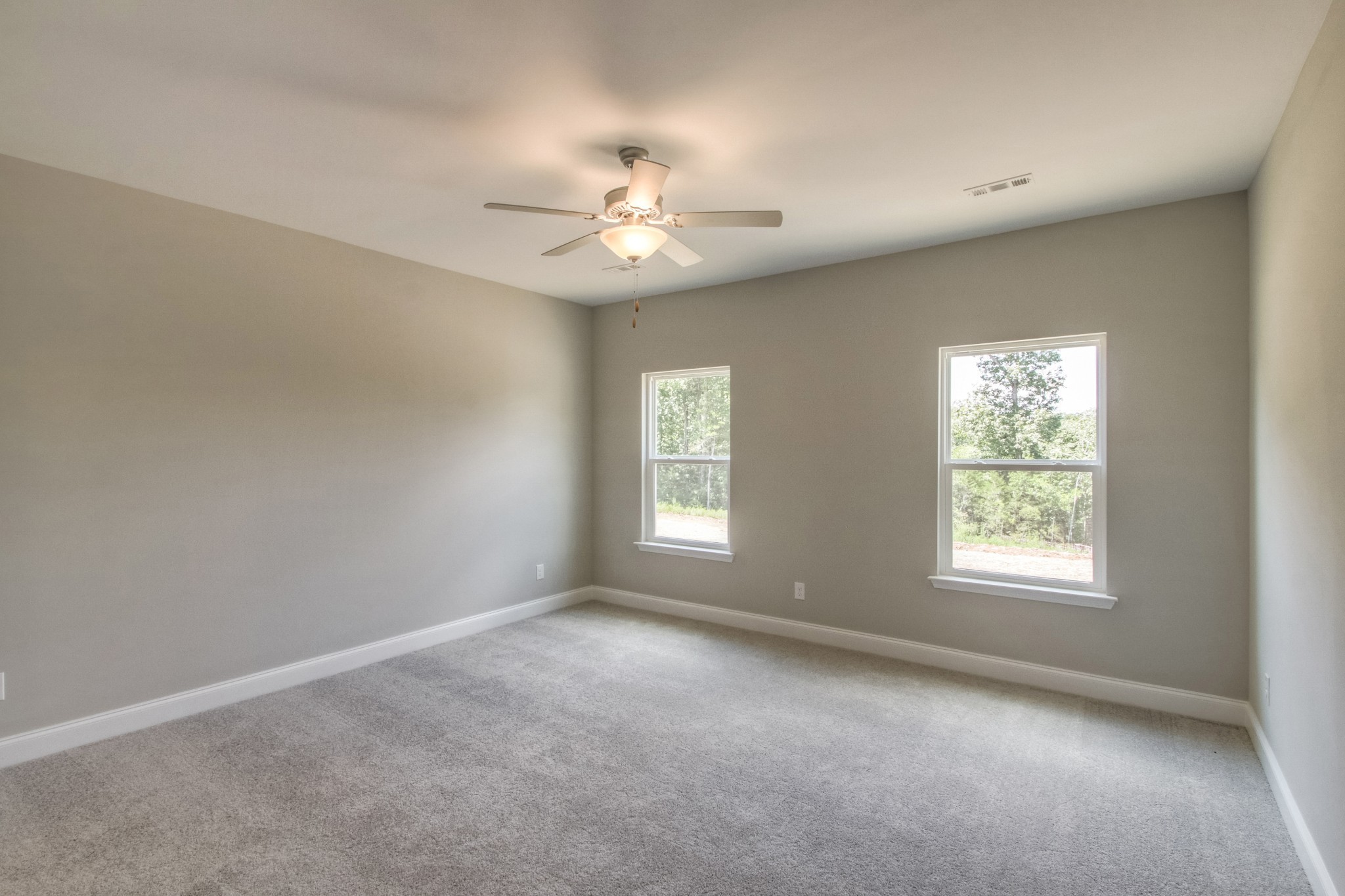 1529 Holton Road Gallatin, TN 37066 - Photo 16 of 33 a view of an empty room with a window