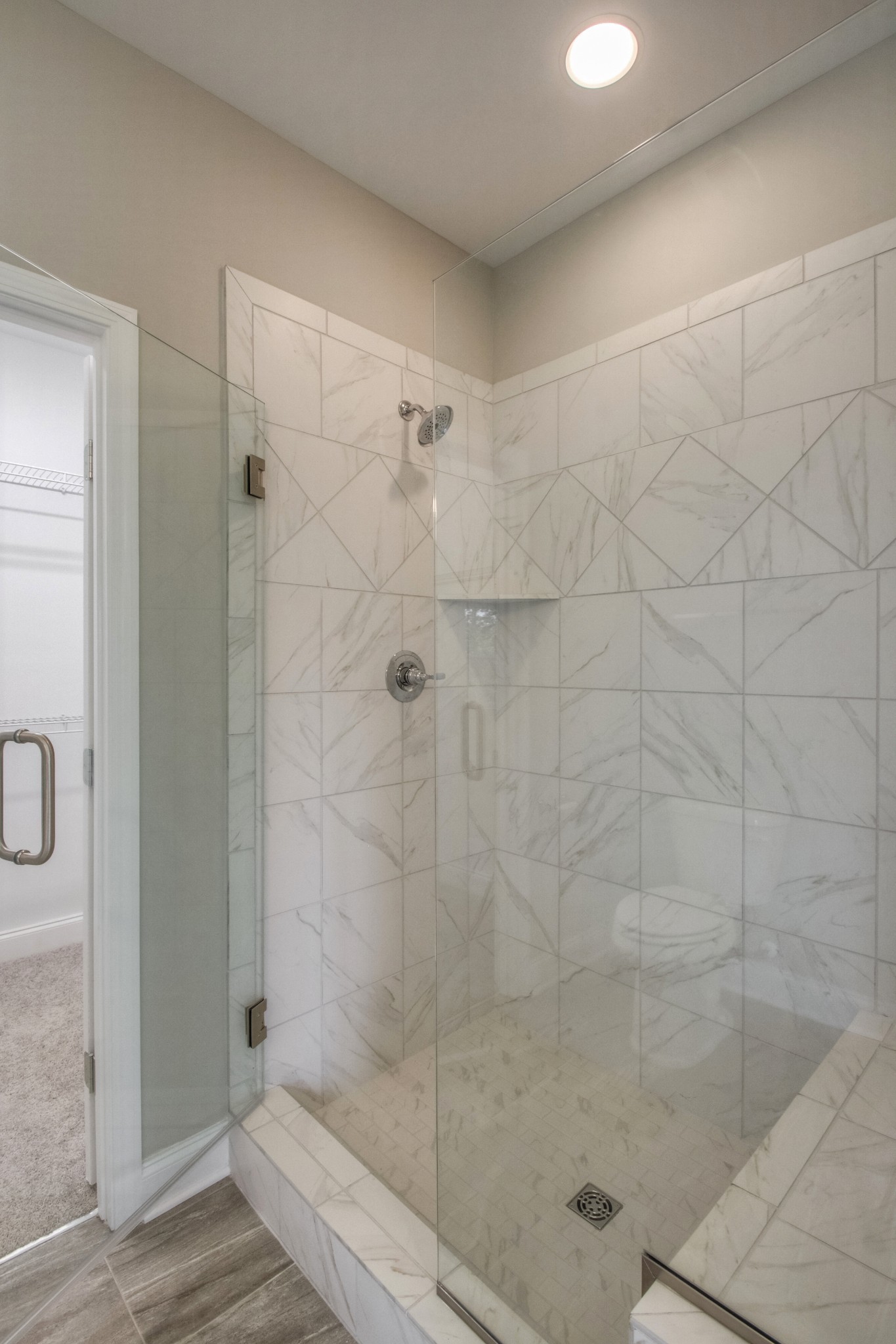 1529 Holton Road Gallatin, TN 37066 - Photo 20 of 33 a bathroom with a shower
