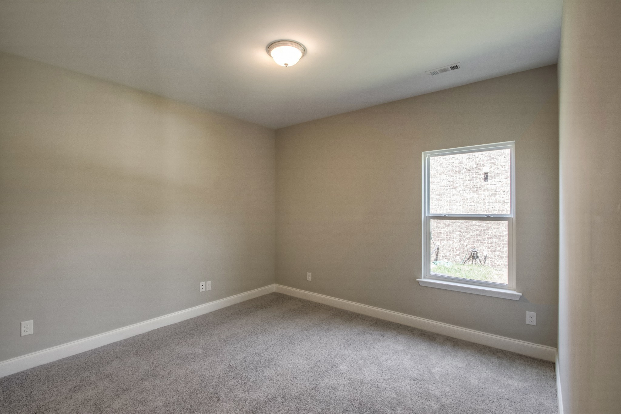 1529 Holton Road Gallatin, TN 37066 - Photo 28 of 33 an empty room with a window
