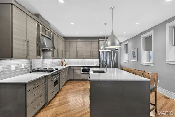 $650,000 | Undisclosed Address, St. Louis, MO 63116