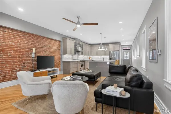 $650,000 | Undisclosed Address, St. Louis, MO 63116