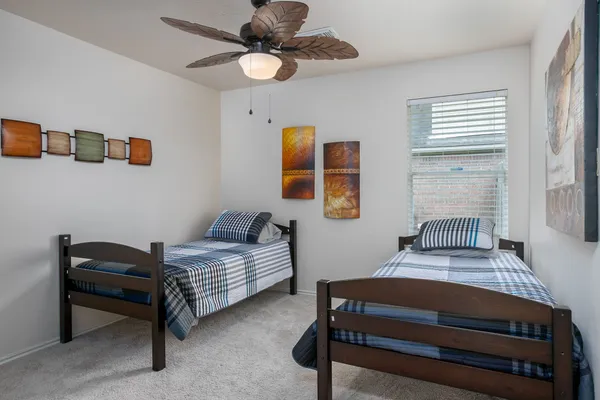 $3,600 | 1828 Barretts Glen Drive, Pearland, TX 77581