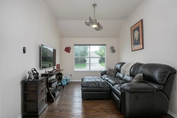 $3,600 | 1828 Barretts Glen Drive, Pearland, TX 77581