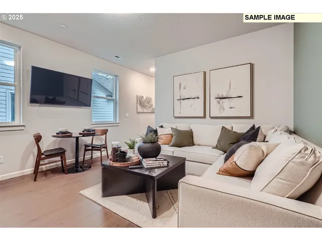 $699,900 | 8818 Southwest Peoria Lane, Tualatin, OR 97062