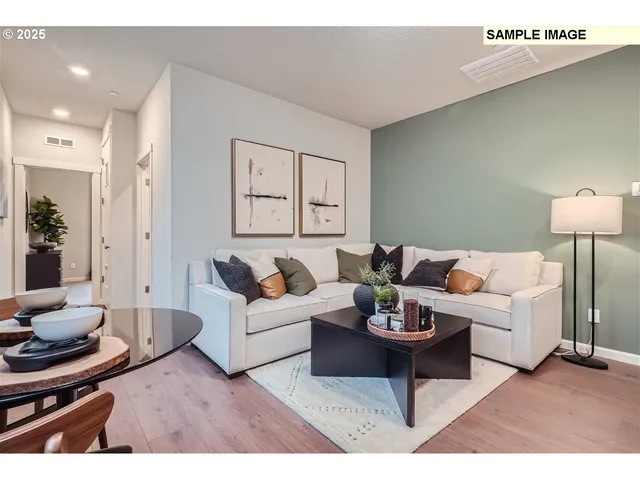 $699,900 | 8818 Southwest Peoria Lane, Tualatin, OR 97062