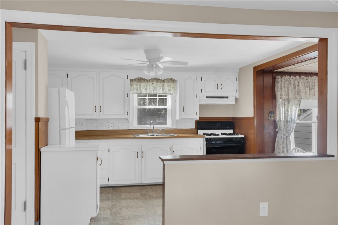 216 Riverside Avenue Warwick, RI 02889 - Photo 8 of 30