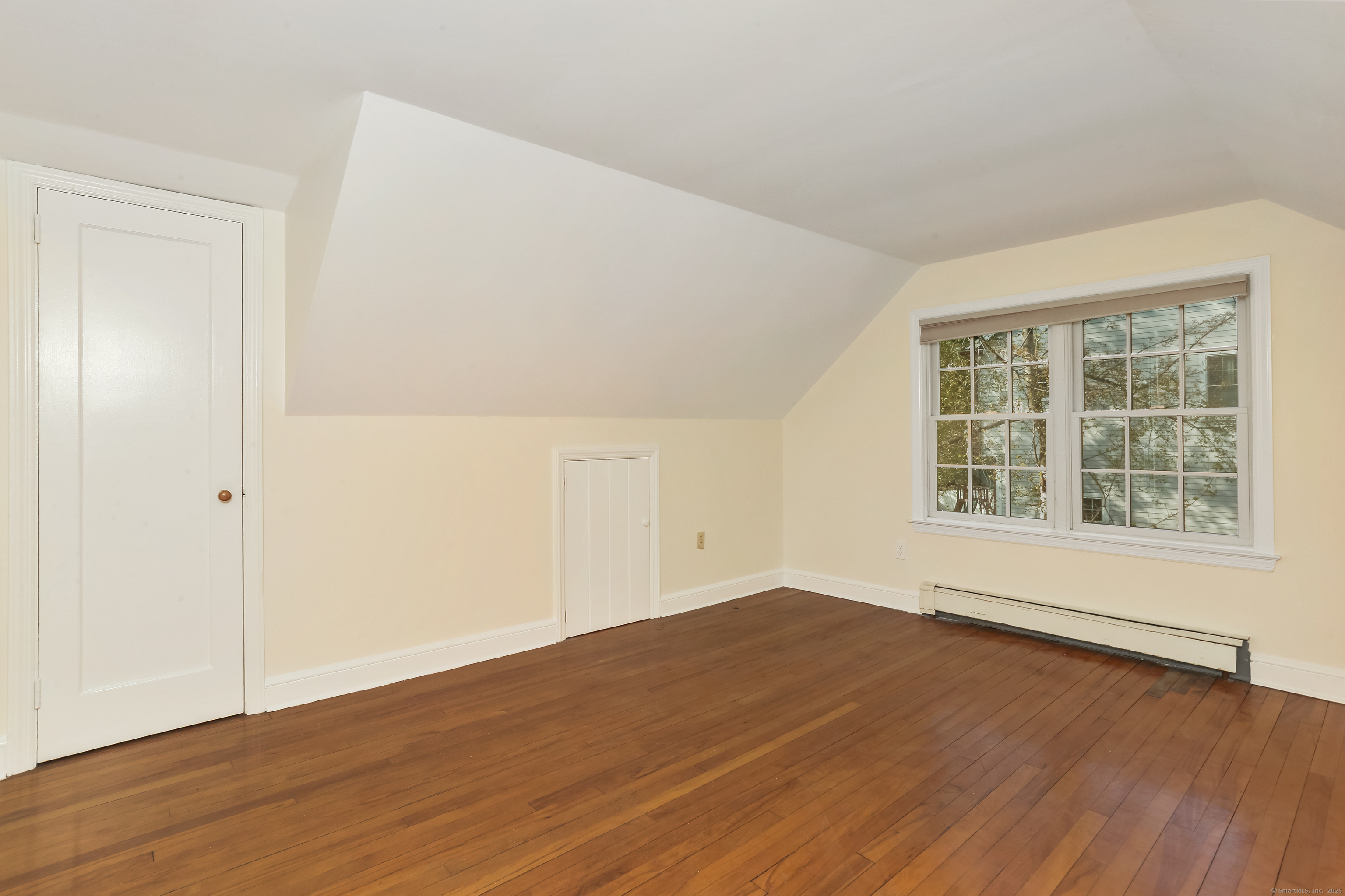 219 Hollow Tree Ridge Road Darien, CT 06820 - Photo 19 of 27