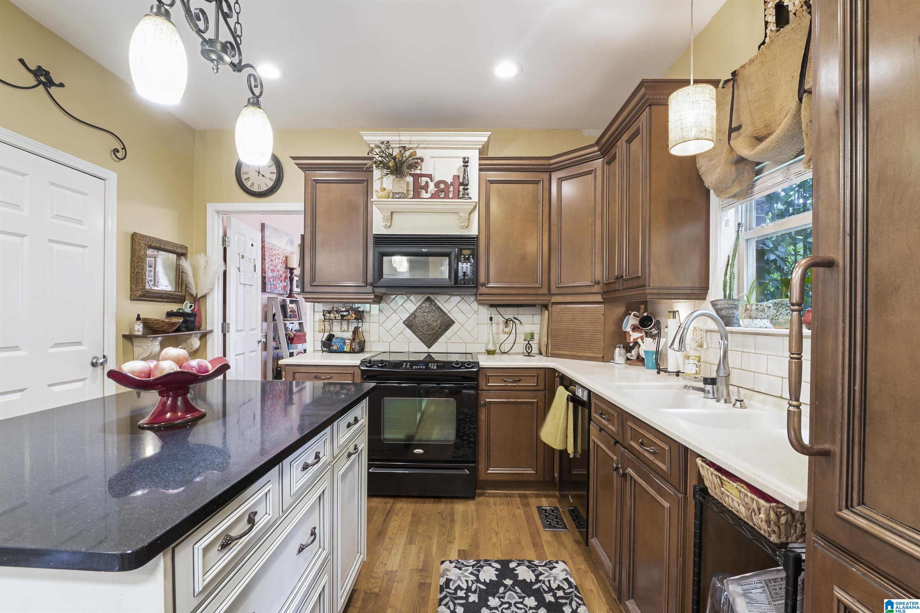 106 Shire Circle Alabaster, AL 35007 - Photo 7 of 39