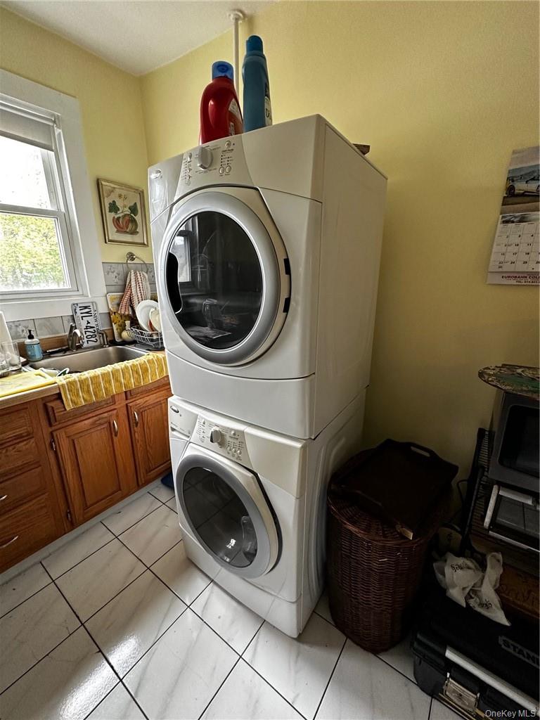 216 Union Avenue Peekskill, NY 10566 - Photo 12 of 14