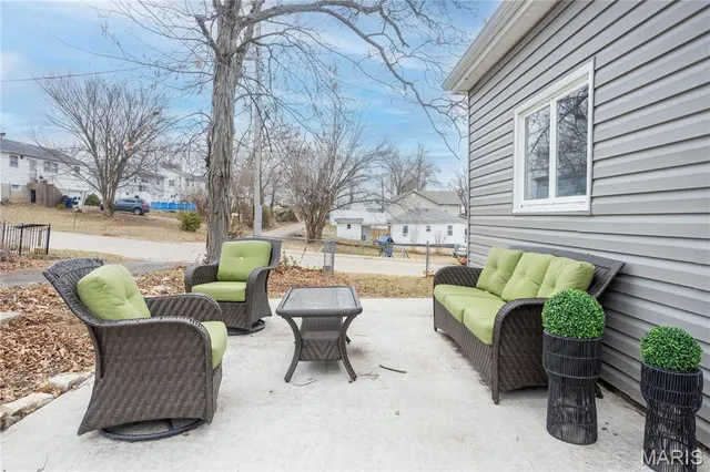 $229,900 | 422 North 7th Street, De Soto, MO 63020