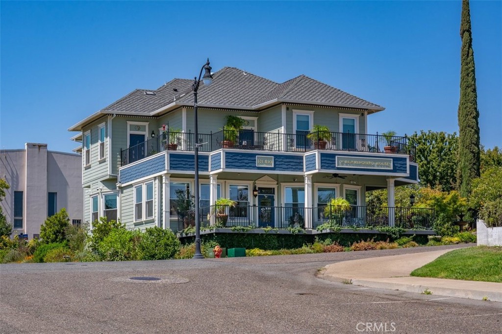 701 Rio Street Red Bluff, CA 96080 - Photo 2 of 72 front view of a building with a garden