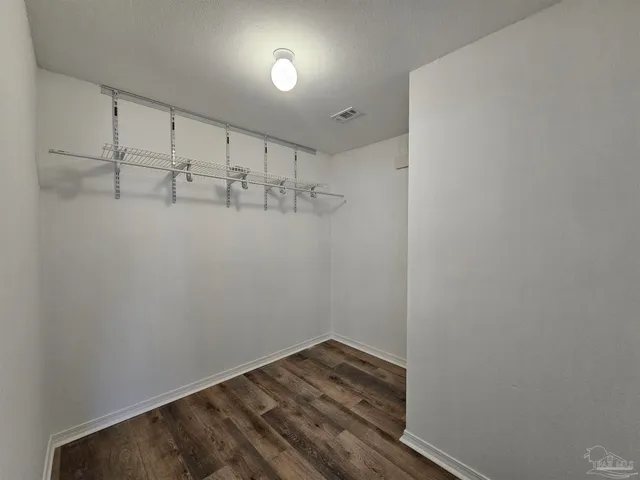 $2,050 | 28 Easton Street, Cantonment, FL 32533