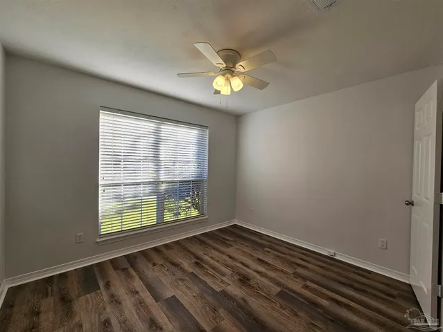 $2,050 | 28 Easton Street, Cantonment, FL 32533