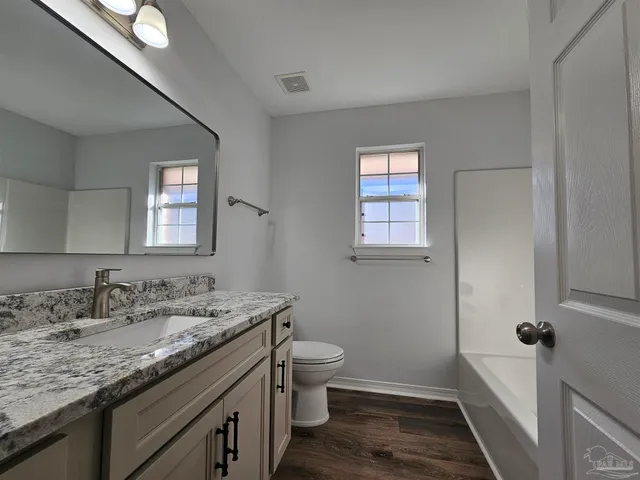 $2,050 | 28 Easton Street, Cantonment, FL 32533