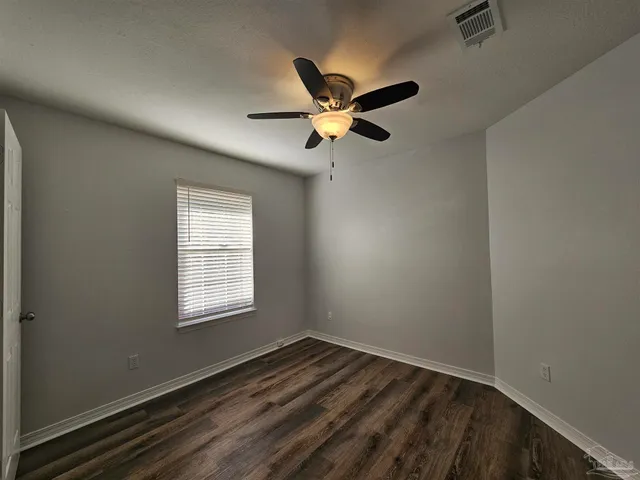 $2,050 | 28 Easton Street, Cantonment, FL 32533