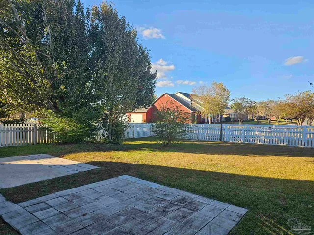 $2,050 | 28 Easton Street, Cantonment, FL 32533