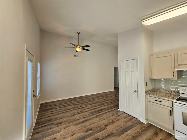 $2,050 | 28 Easton Street, Cantonment, FL 32533