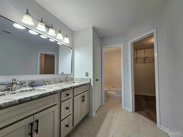 $2,050 | 28 Easton Street, Cantonment, FL 32533