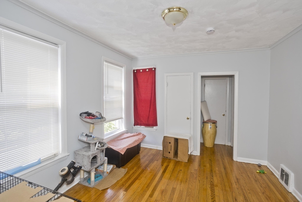 90 Andrew Street Springfield, MA 01109 - Photo 10 of 26