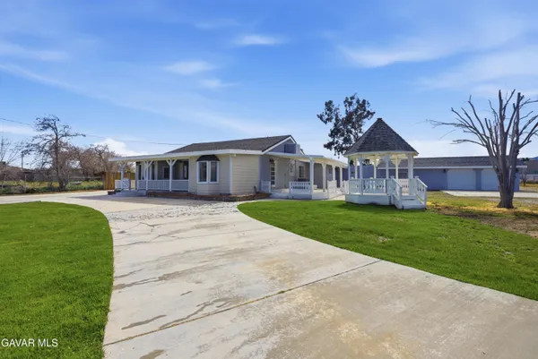 $799,995 | 2232 West Ave M4, Palmdale, CA 93551