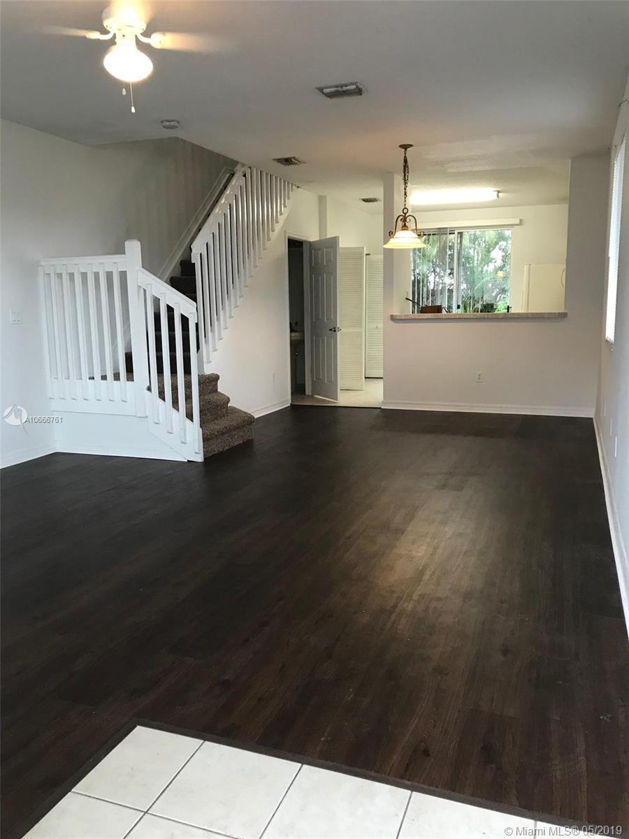 1900 Alamanda Way Riviera Beach, FL 33404 - Photo 2 of 11