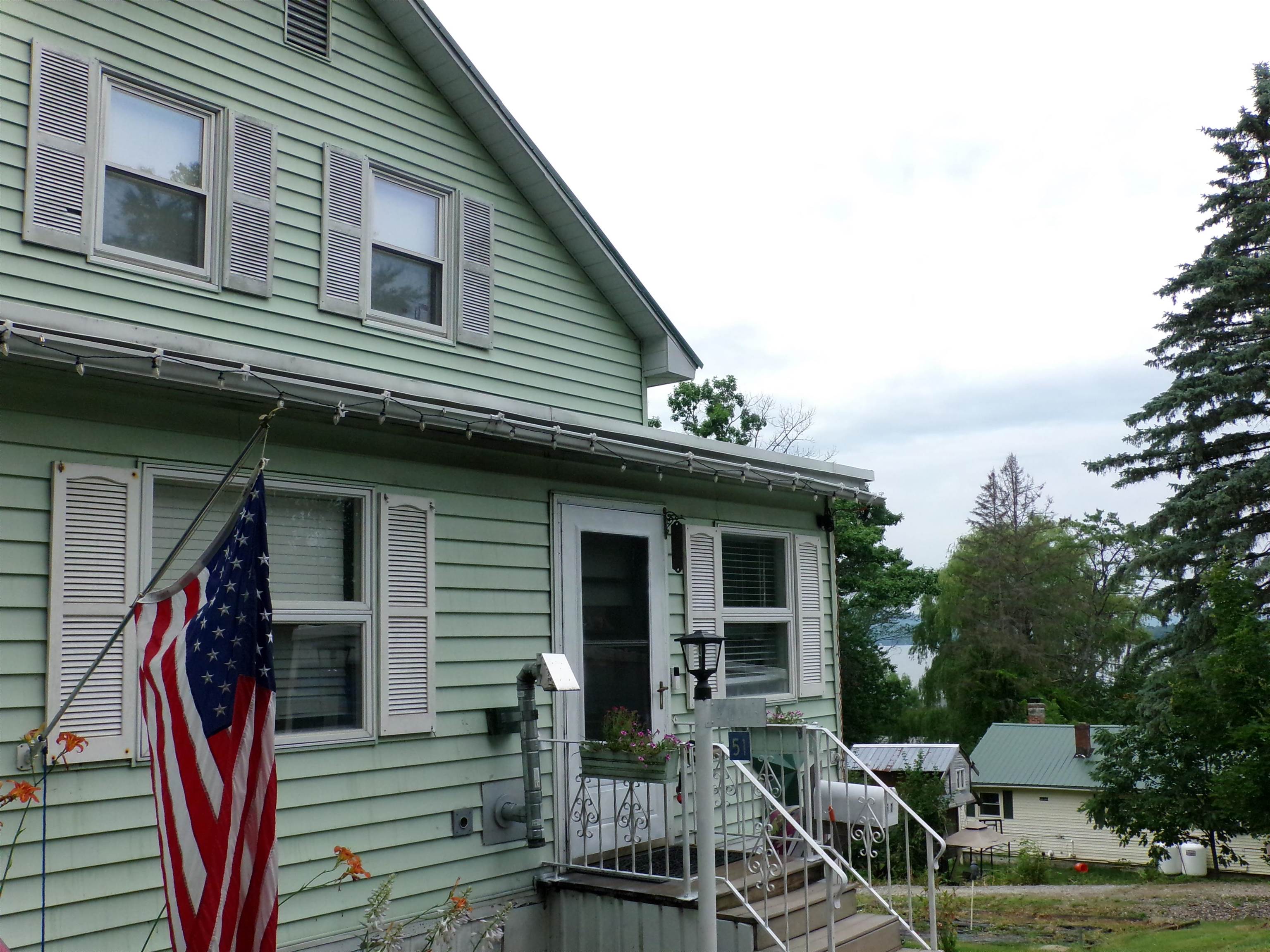 51 Addison Street Laconia, NH 03246 - Photo 1 of 54