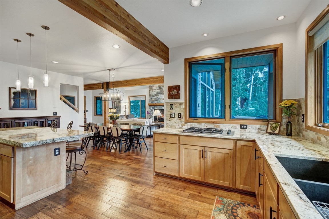 2210 Hamilton Creek Road Silverthorne, CO 80498 - Photo 16 of 50 a kitchen with lots of counter top space