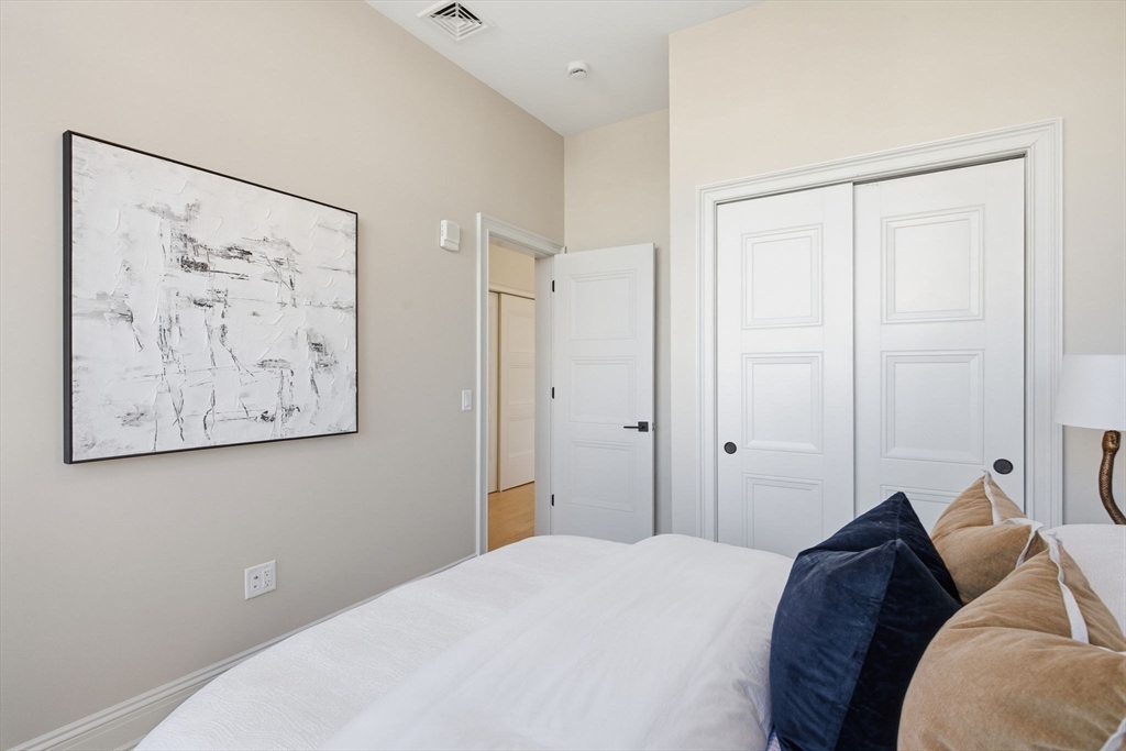 61 Hall Street, Unit 1 Waltham, MA 02453 - Photo 19 of 31