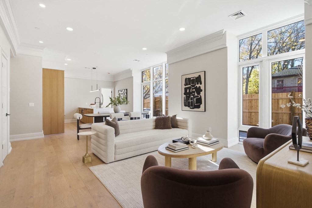 61 Hall Street, Unit 1 Waltham, MA 02453 - Photo 5 of 31